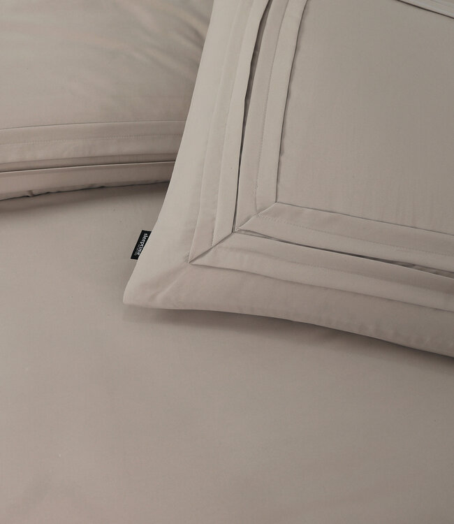 Getailleerd Taupe 200 x 200/220