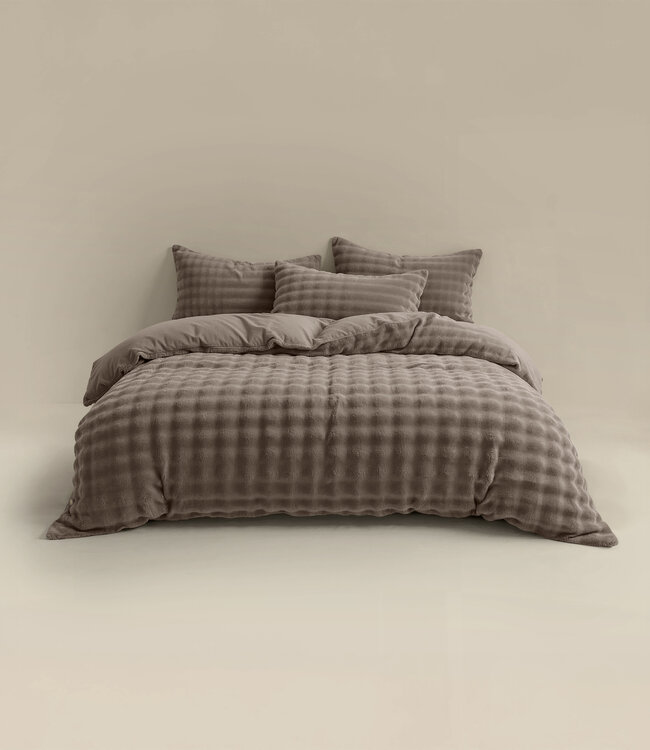 Pompon taupe 240 x 220