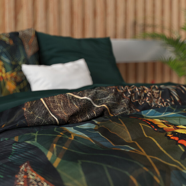 Dark Rises Zwart 200 x 220