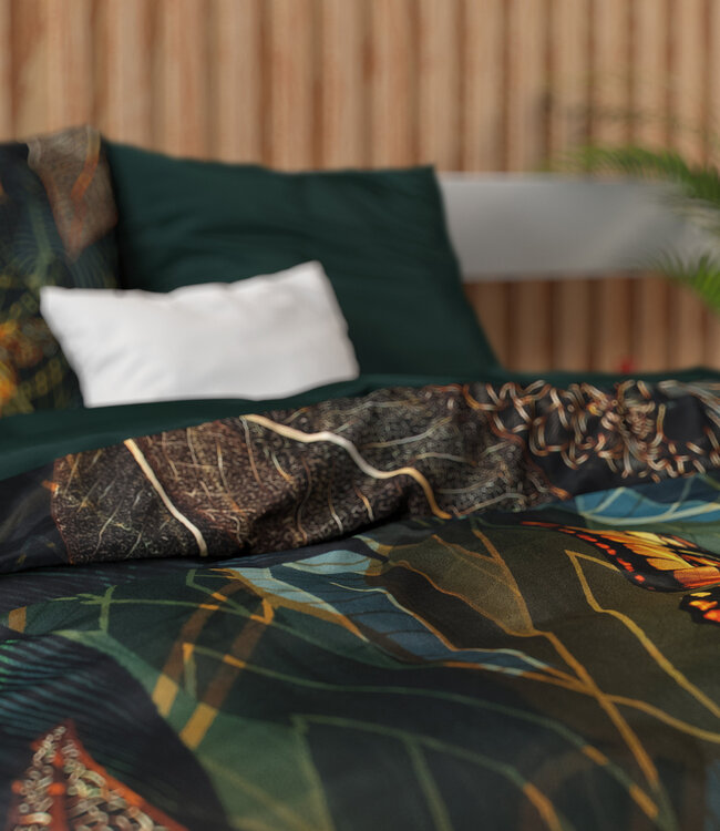 Dark Rises Zwart 200 x 220