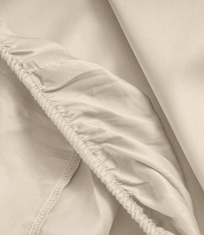 Satijnen hoeslaken zand 180 x 220