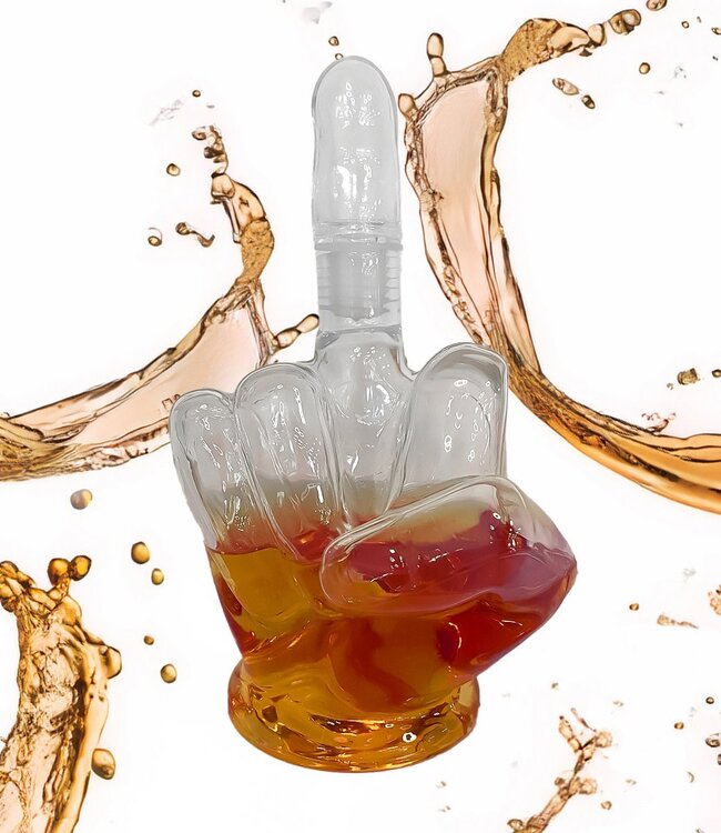 Whiskycadeaus voor mannen, middelvingerdecoratie, whiskykaraf, glazen karaf met 750 milliliter vulvolume
