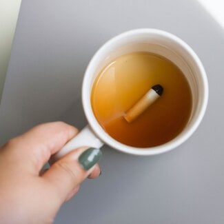 Mad Monkey Beker "Gross Mug" - sigaret