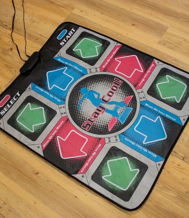 ORB - Retro Dance Mat (incl. 110 liedjes, 9 podia, 10 karakters)