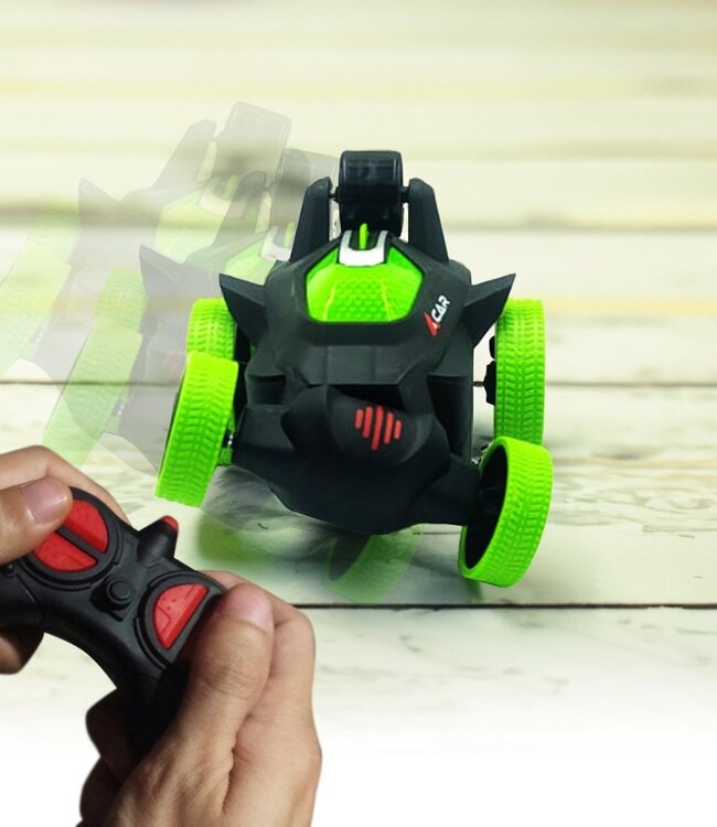 Mad Monkey - Stuntauto