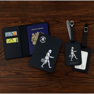 Mad Monkey Originele Stormtrooper - Paspoorthoes & koffer -trailer -set