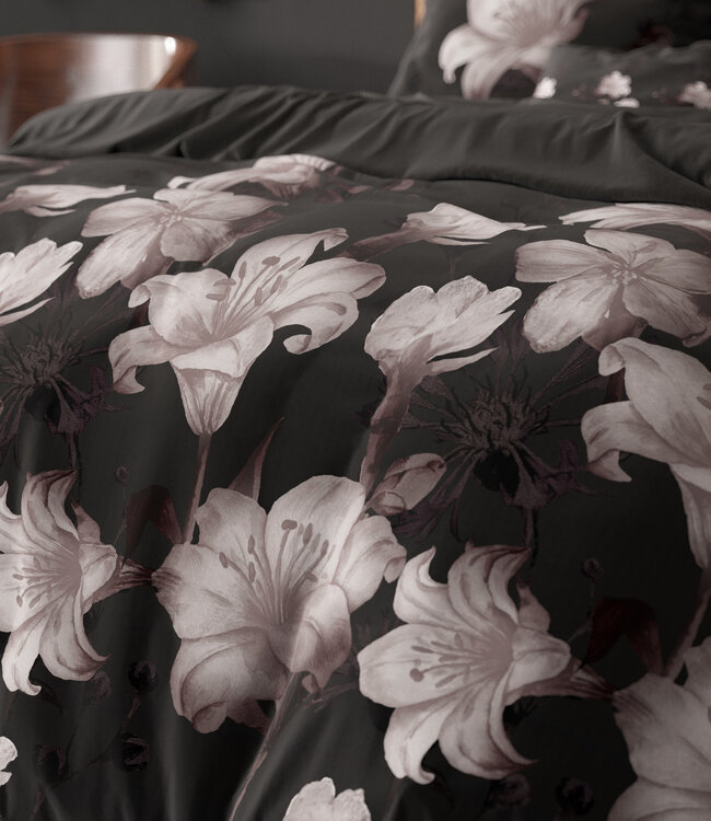 Donkere Bloem Zwart 200 x 220