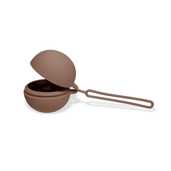 Camille spenedoosje-chocolademout