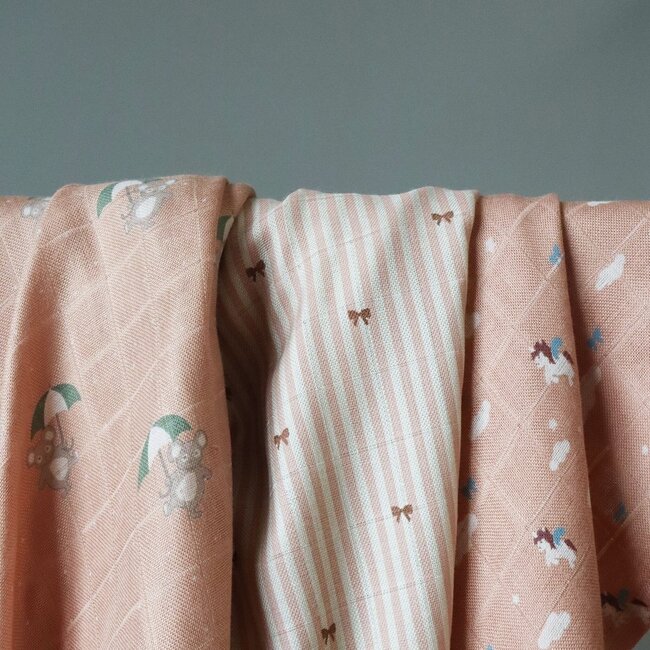 Nuuroo Bamboo Muslin Swaddle - Unicorn Sky