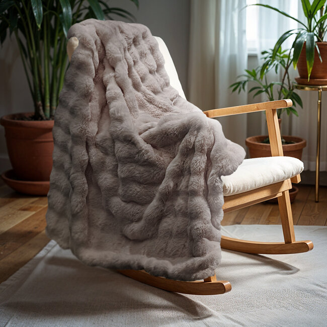 Primaviera Deluxe Pom Rabbit Fur Wohndecke - Taupe/Rosa - 150 × 200 cm