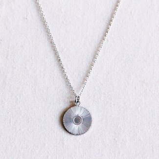 Stainless steel fine necklace with round fantasy charm