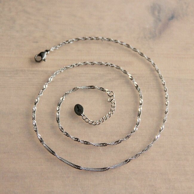 Small twisted necklace in stainless steel - silver