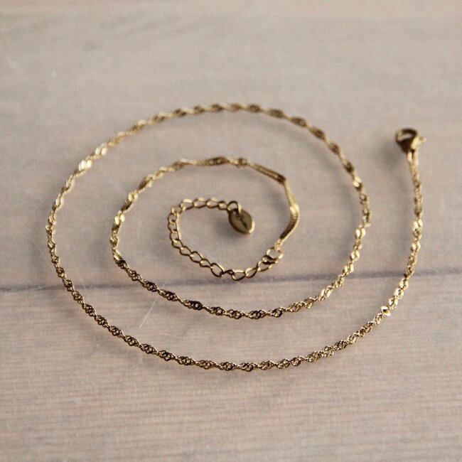 Small twisted necklace in stainless steel - gold