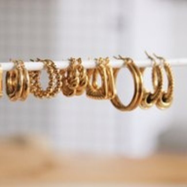 Koning Bamboe EA554: Stainless steel hoop earrings oval 16 mm "basic" - gold