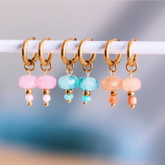 Koning Bamboe Stainless steel hoop earrings with faceted bead and stone - coral