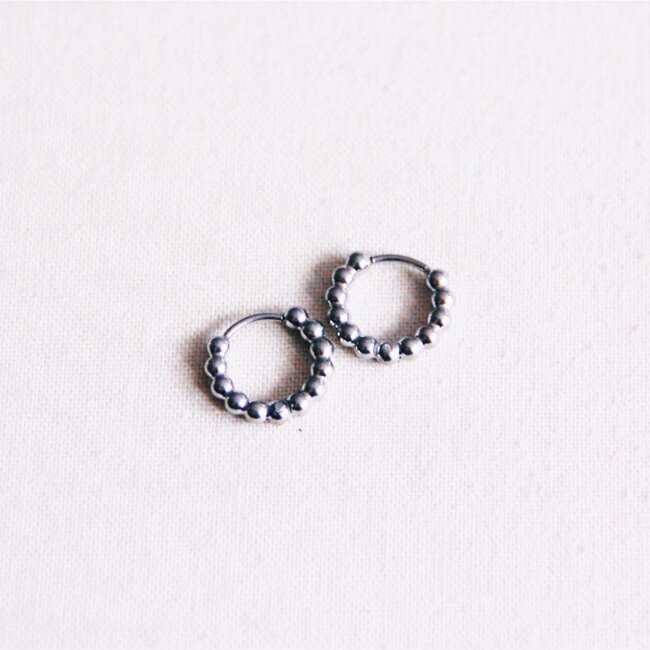 Koning Bamboe Stainless steel hoop earrings 10 mm "balls" - silver