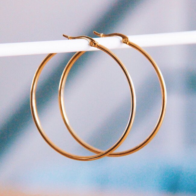 Koning Bamboe Stainless steel hoop earrings 50 mm 'basic' - gold