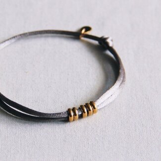Koning Bamboe FW105 - Satijnen armband met ringen - taupe / goud