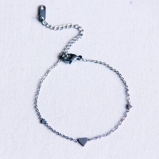 Koning Bamboe Edelstalen fijne armband met 3 mini hartjes – zilver