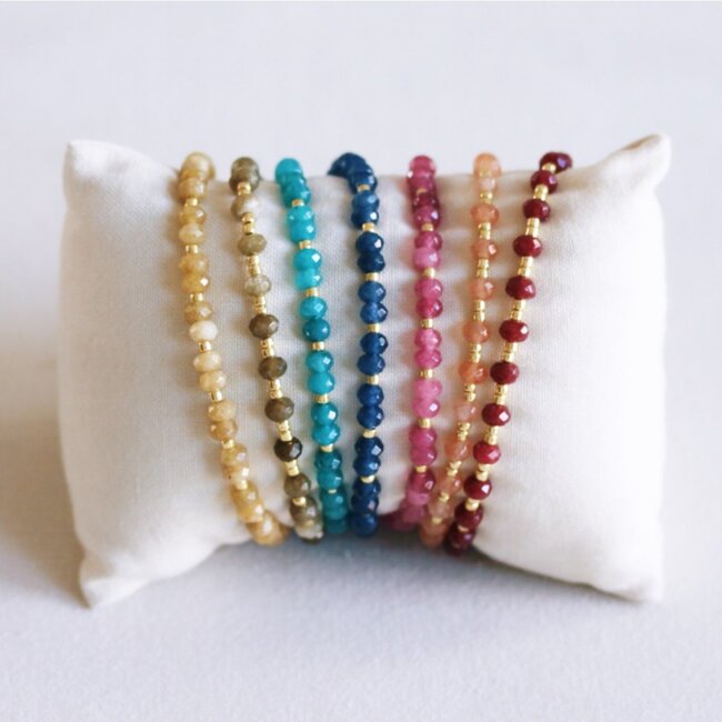 Edelsteen armband met vergulde Miyuki – kaki