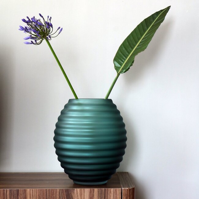 Vase The World Chinko satin vase – green – Ø29 × H33 cm