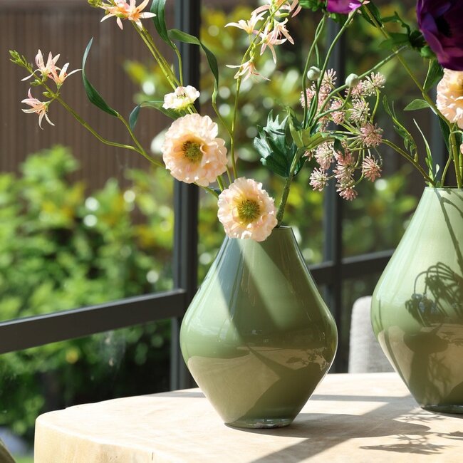 Vase The World Lesse vase – metallic pastel green
