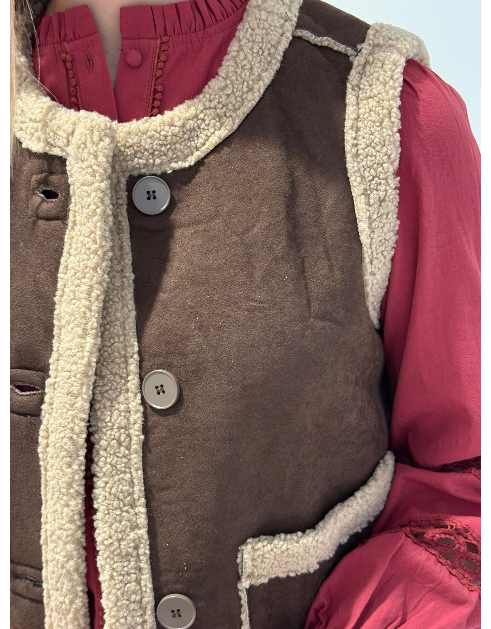 HEBBEZ Gilet met teddydetails Luna - Donkerbruin