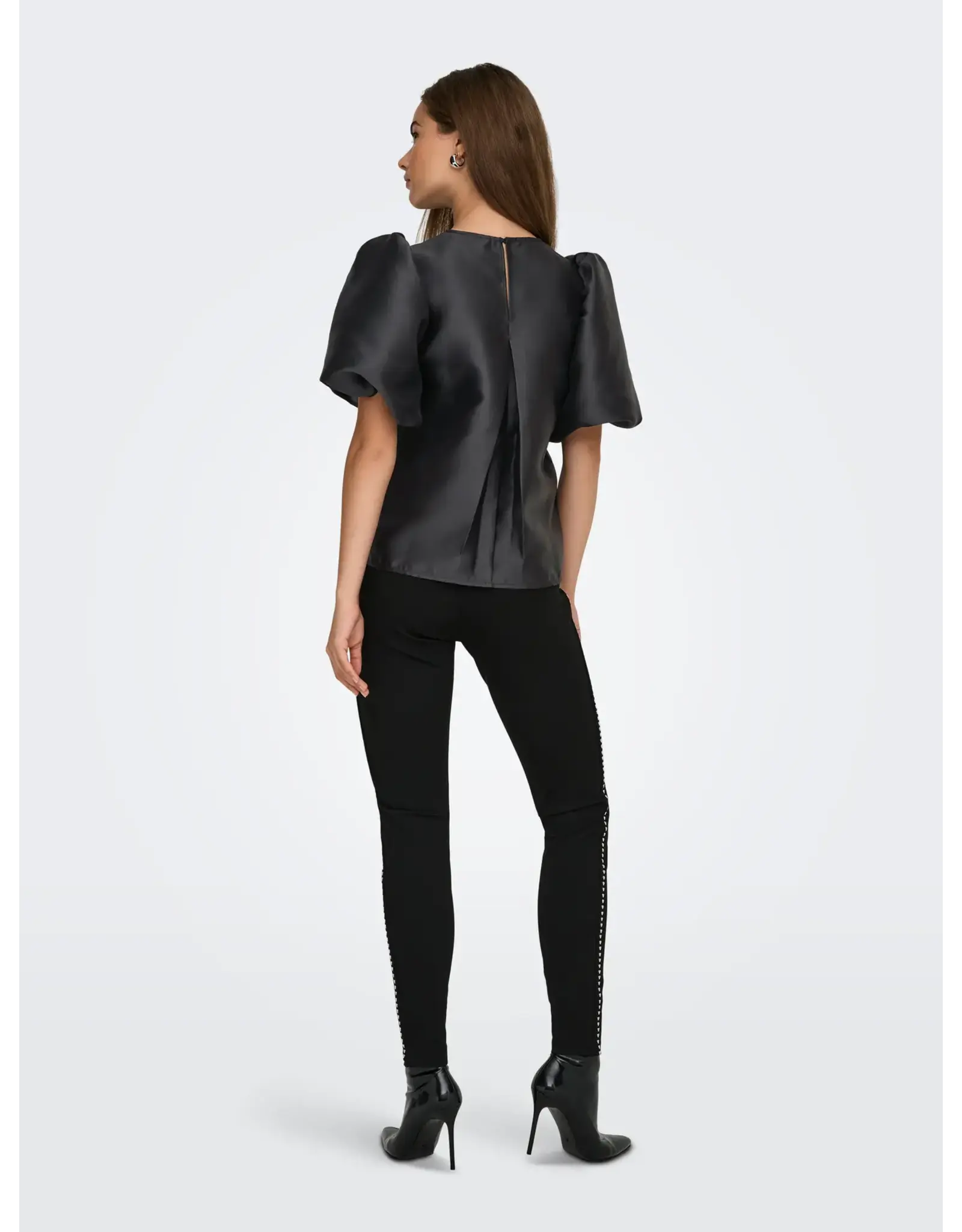 ONLY ONLY Manny heavy satin top - Zwart