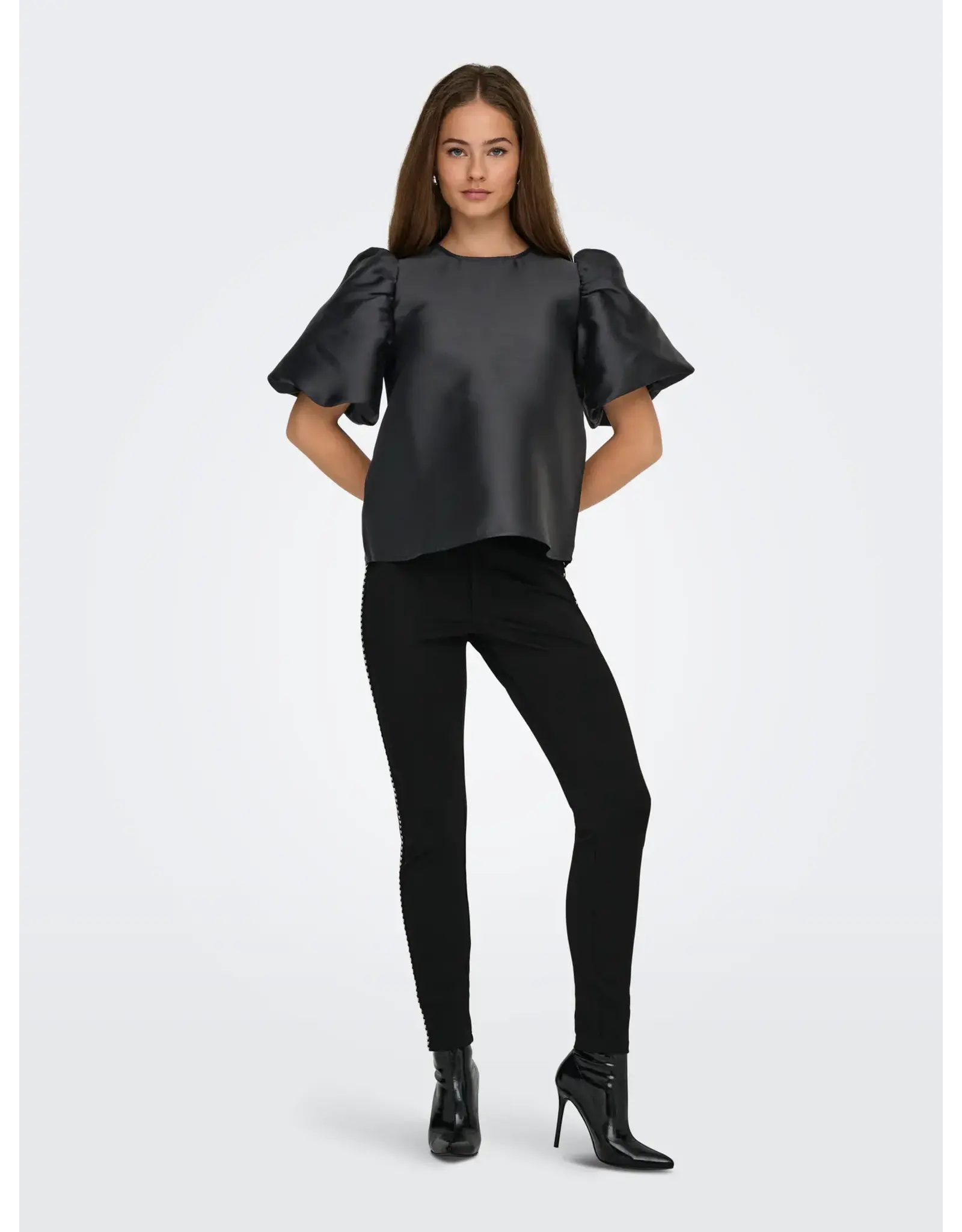 ONLY ONLY Manny heavy satin top - Zwart