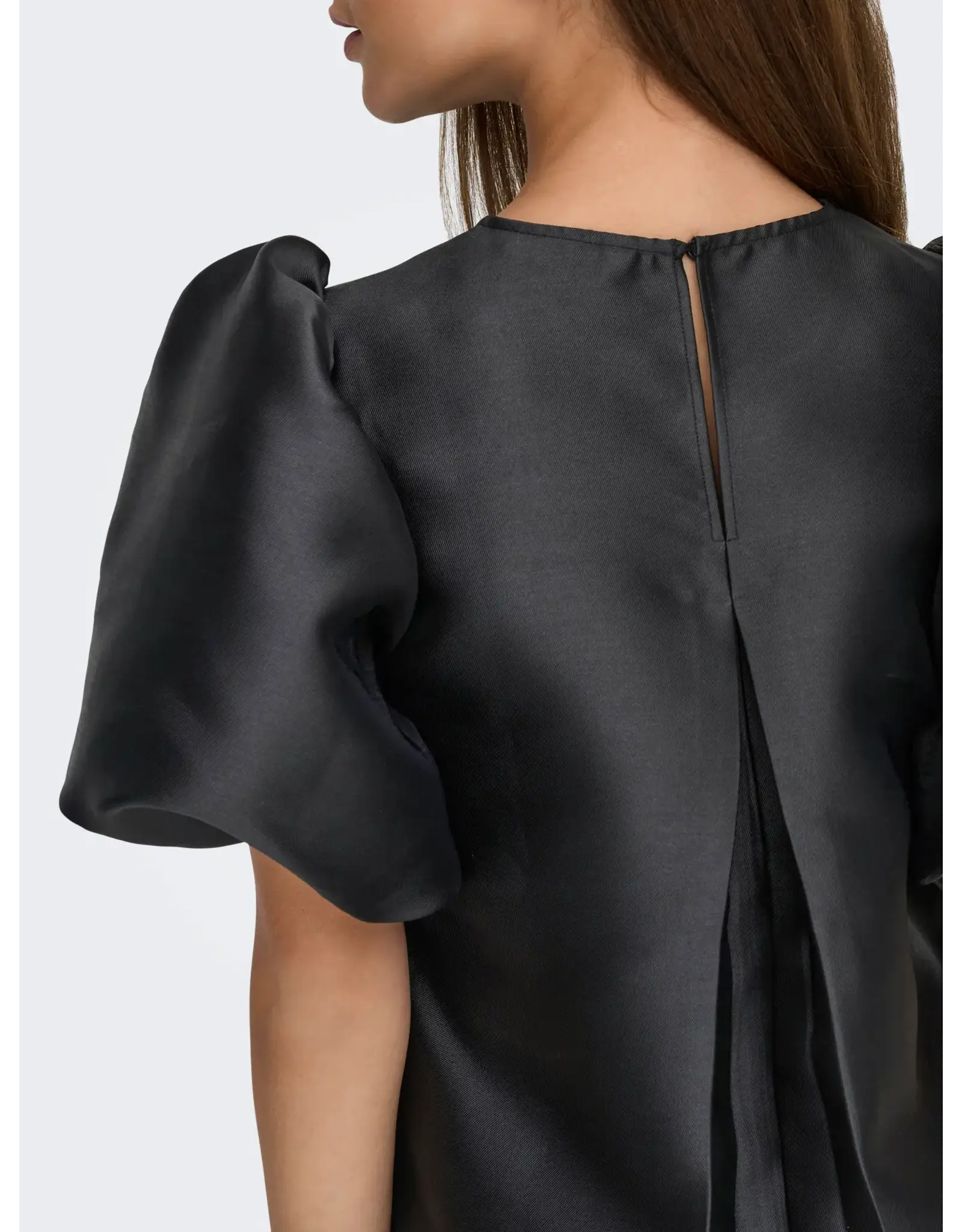 ONLY ONLY Manny heavy satin top - Zwart