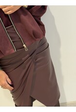HEBBEZ PU-leren maxi-rok met detail Nora - Bordeauxrood