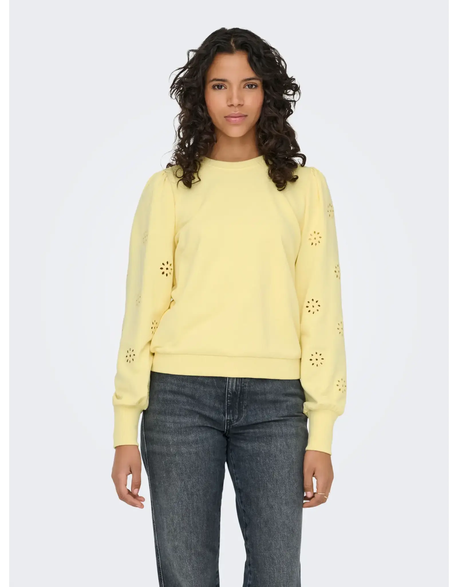 ONLY ONLY Femme sweater opengewerkte mouw - Zachtgeel