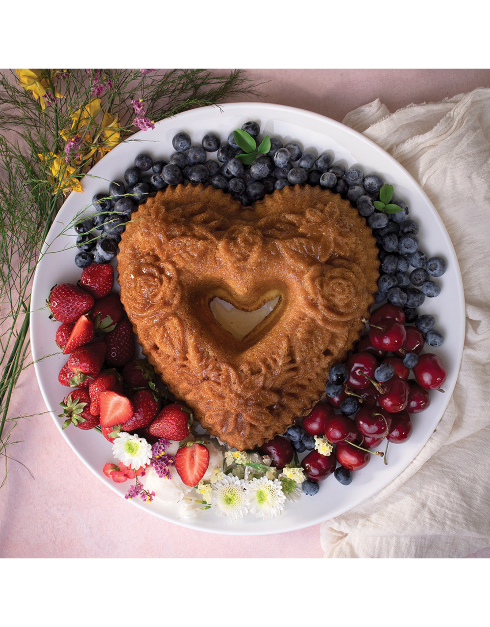 Nordic Ware TOFFEE Floral heart bundt pan