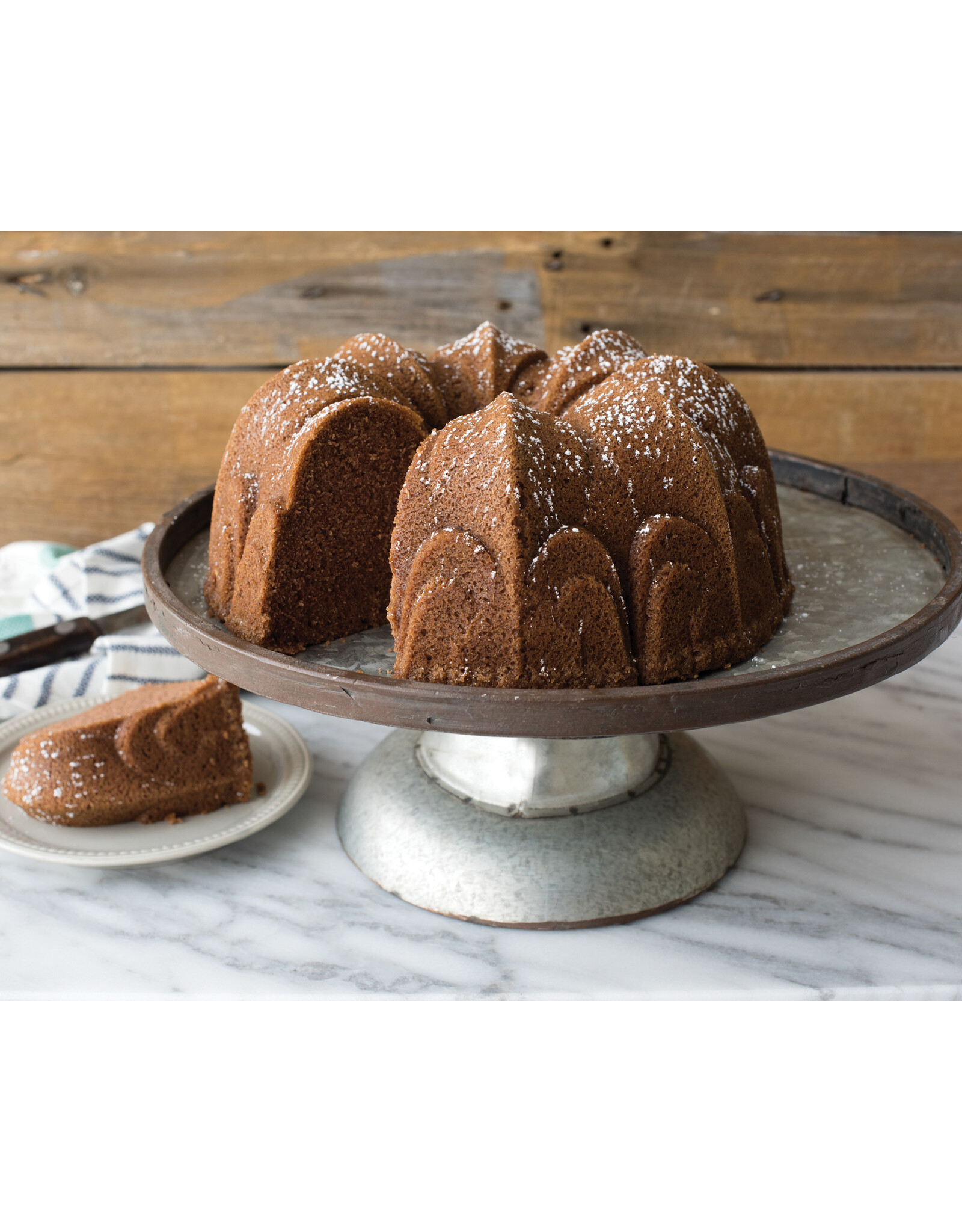 Nordic Ware Toffee Fleur De Lis Bundt pan