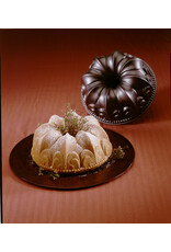 Nordic Ware Toffee Fleur De Lis Bundt pan