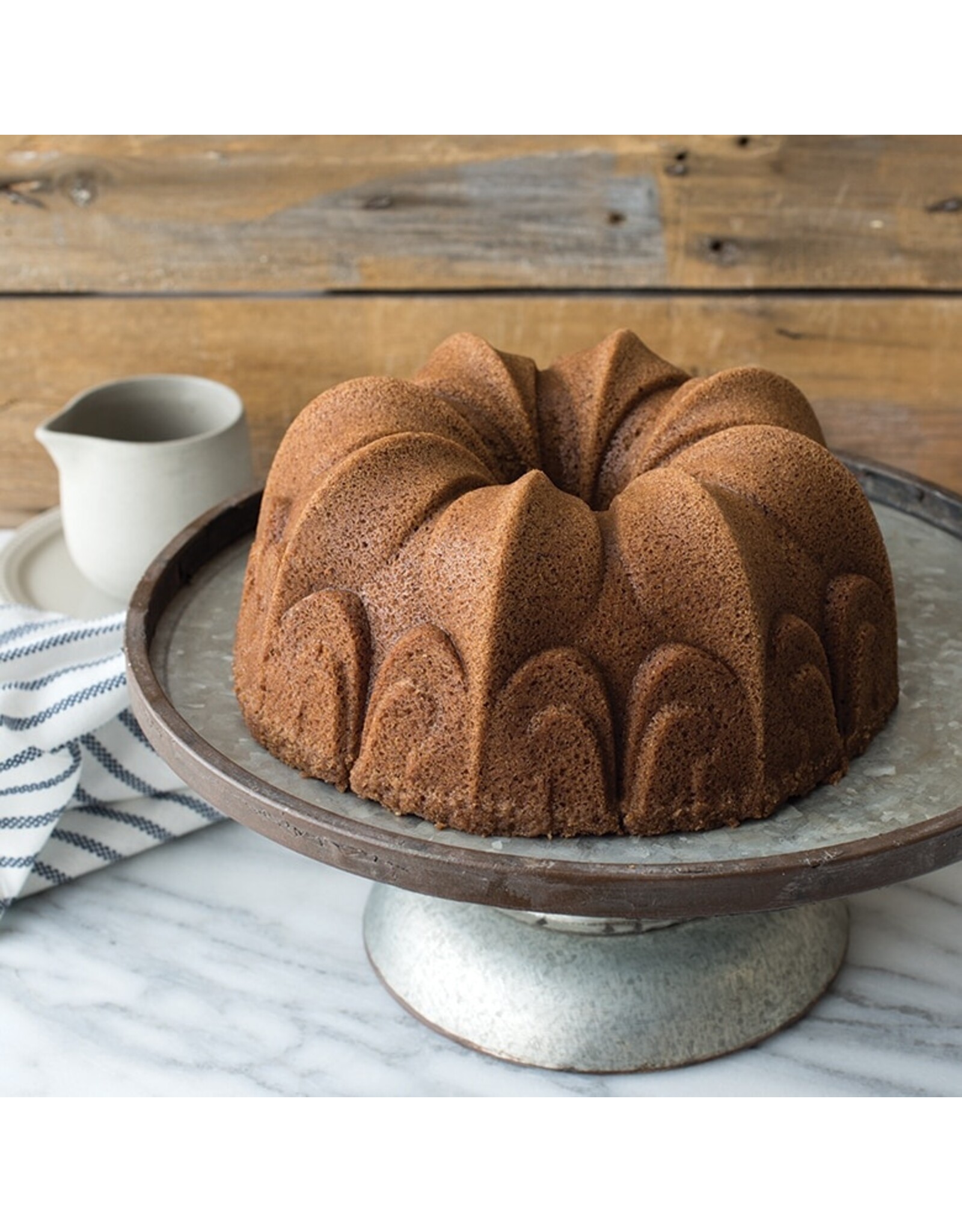 Nordic Ware Toffee Fleur De Lis Bundt pan