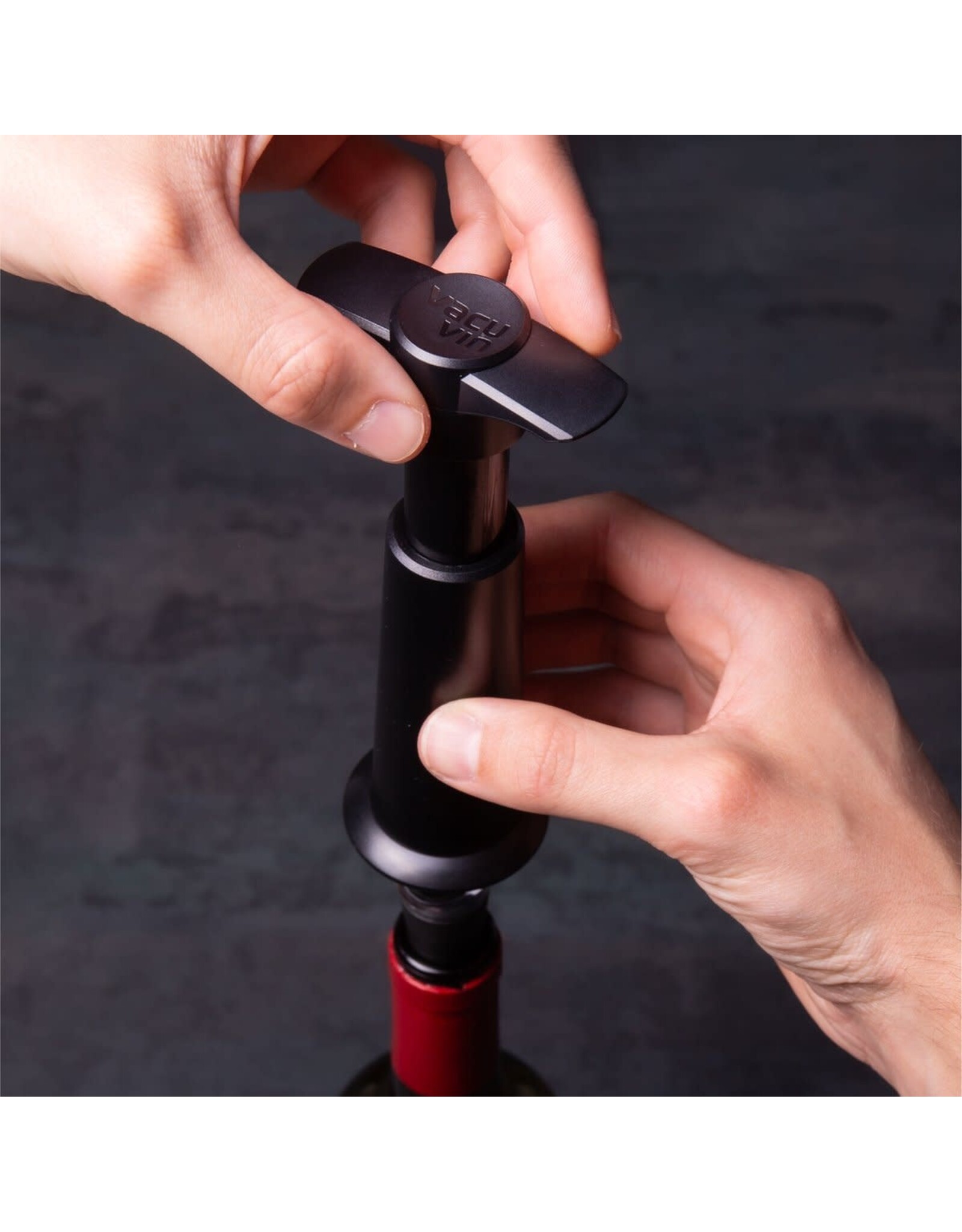VacuVin Wine Saver & Server (1P + Stopper)