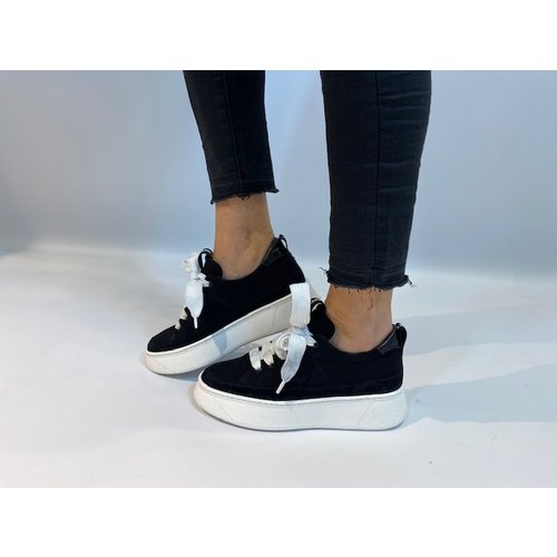 Janet & Janet Janet&Janet sneaker Cassandra B Janet & Janet Janet&Janet sneaker Cassandra B