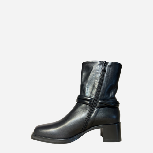 Lorena Paggi Lorena Paggi 42550