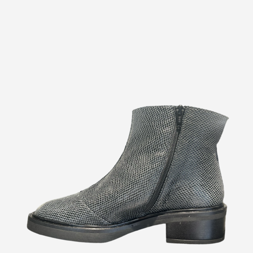 Thiron Thiron Oluchi