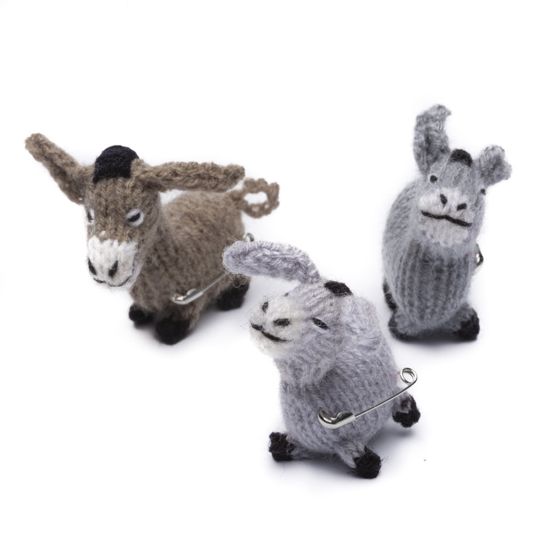 Brooch, knitted donkey