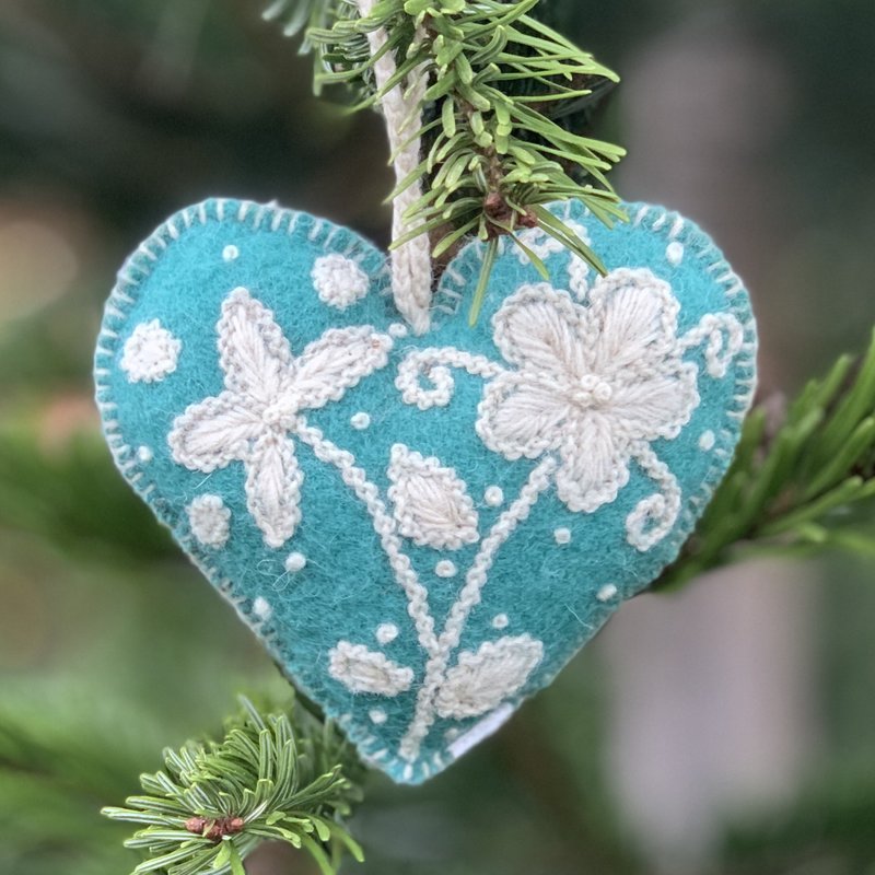 Heart decoration, pastel with cream, 100% sheep’s wool