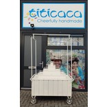 Peruaanse straatverkoperskar, lang en laag