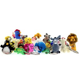 Key ring with hand knitted animal