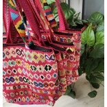 Tas Cuzco, middel