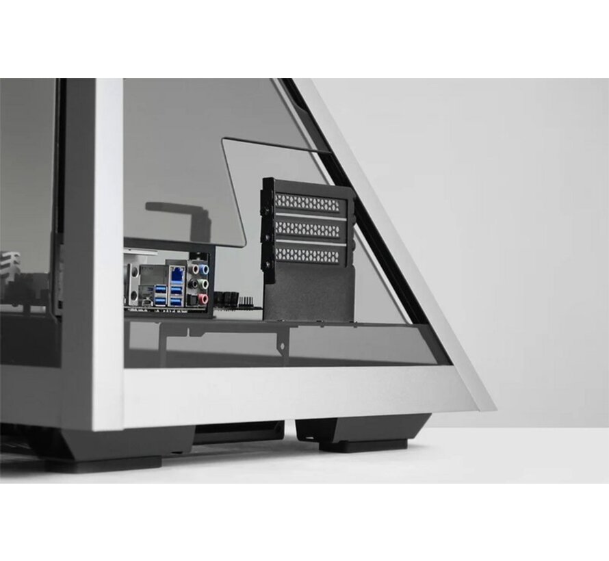 Pyramid Case 804L | Metal