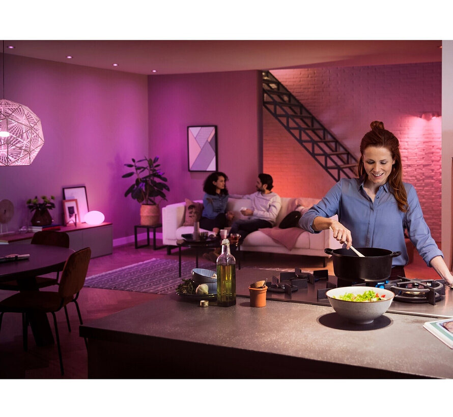 Philips Hue White & Color Ambiance Starterset met 2 x E27 + Bridge + Dimmer + Smart Plug