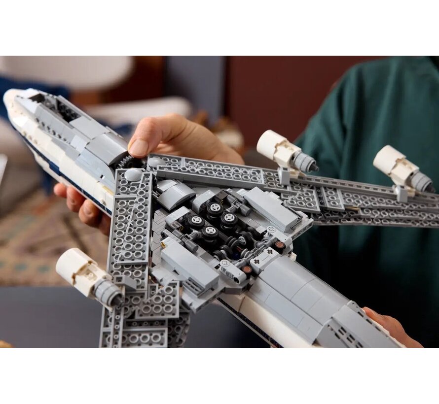 LEGO Icons Shuttle Carrier Aircraft – vliegtuig met ruimteveer (10360)