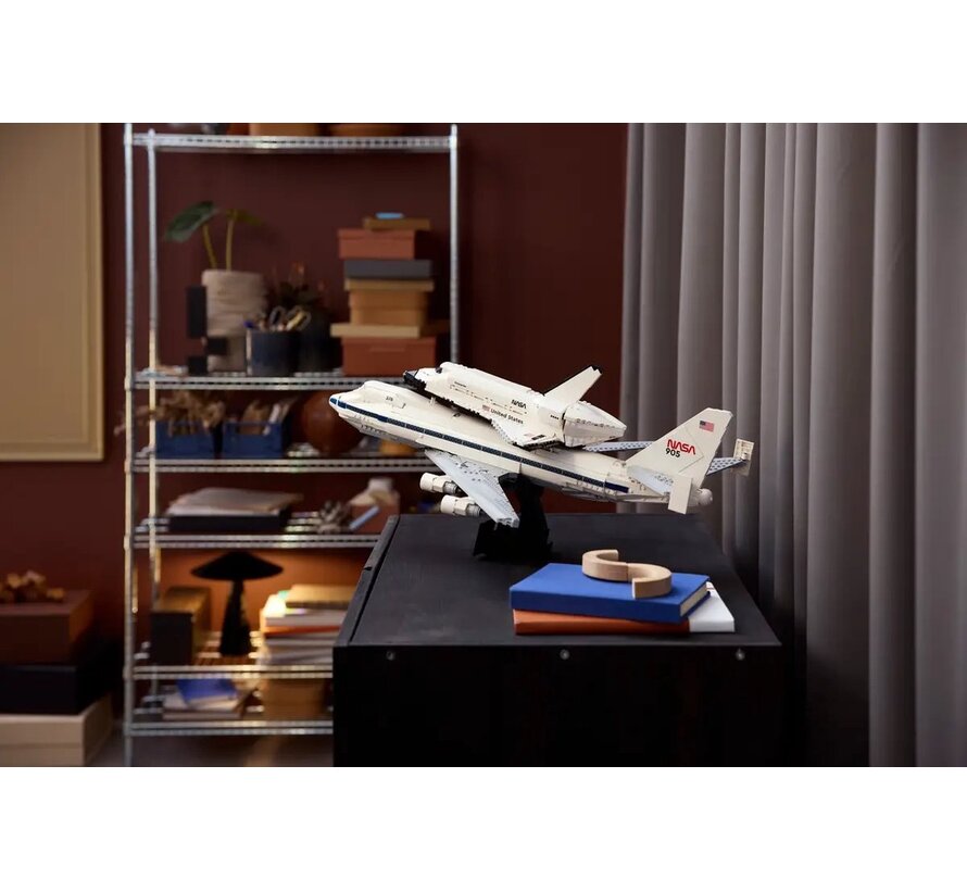 LEGO Icons Shuttle Carrier Aircraft – vliegtuig met ruimteveer (10360)