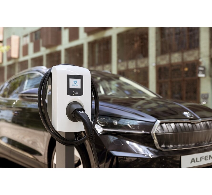 Eve Single Pro Line Type 2 laadstation 22 kW AC - 3-fase 32A - RFID - load balancing - wandmontage - geschikt voor zakelijk en thuisladen